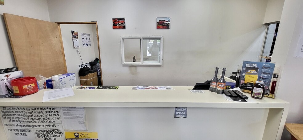 More Photos Of 584 Butler St, Pittsburgh Auto Repair For Sale