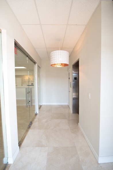 More Photos Of 3035 E Commercial Blvd, Fort Lauderdale Medical For Sale
