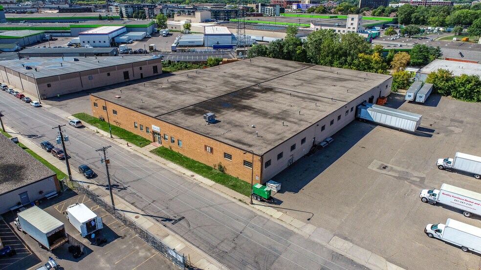 More Photos Of 855-865 Vandalia St, Saint Paul Warehouse For Sale
