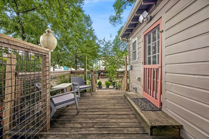 More Photos Of 2562 Sam Cooper Blvd, Memphis Office Residential For Sale