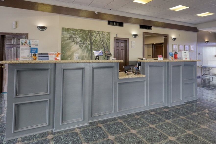 More Photos Of 221 S US Highway 77 Byp, Kingsville Hotel For Sale