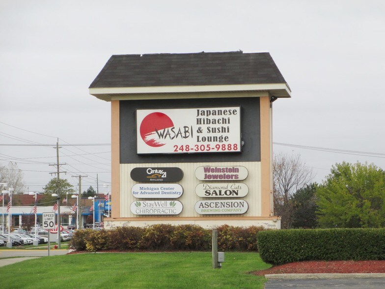 Primary Photo Of 41990-42050 Grand River Ave, Novi General Retail For Sale