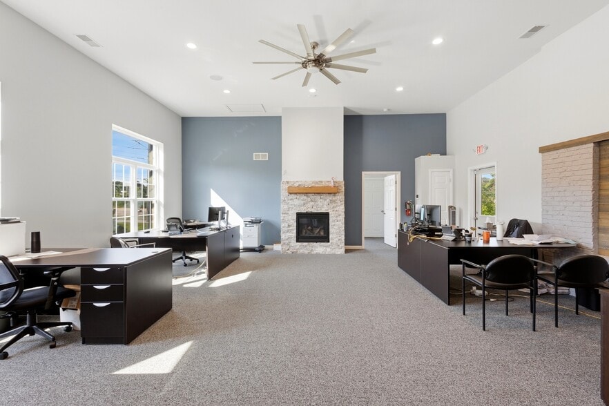 More Photos Of 3601 Commerce Dr, Arnold Office For Sale