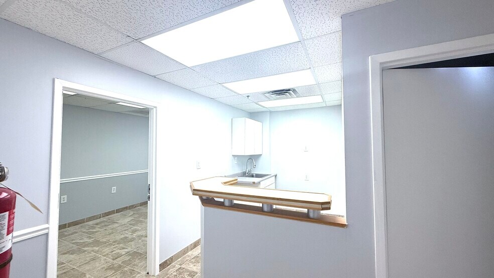 More Photos Of 561 Cranbury Rd, East Brunswick Medical For Sale