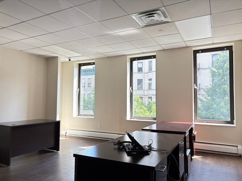 Primary Photo Of 571 W 183rd St, New York Office For Lease