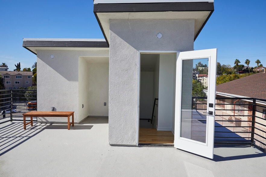 More Photos Of 908-912 Everett St, Los Angeles Apartments For Sale