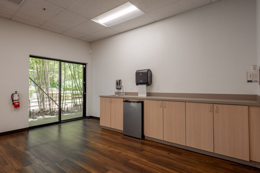 More Photos Of 500 S Rancho Dr, Las Vegas Loft Creative Space For Sale