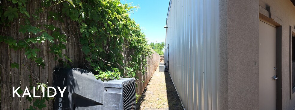 More Photos Of 9615 Broadway Ext Service Rd, Oklahoma City Auto Dealership For Lease