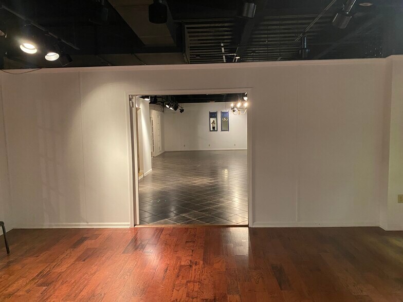 More Photos Of 156 S Main St, High Point General Retail For Lease