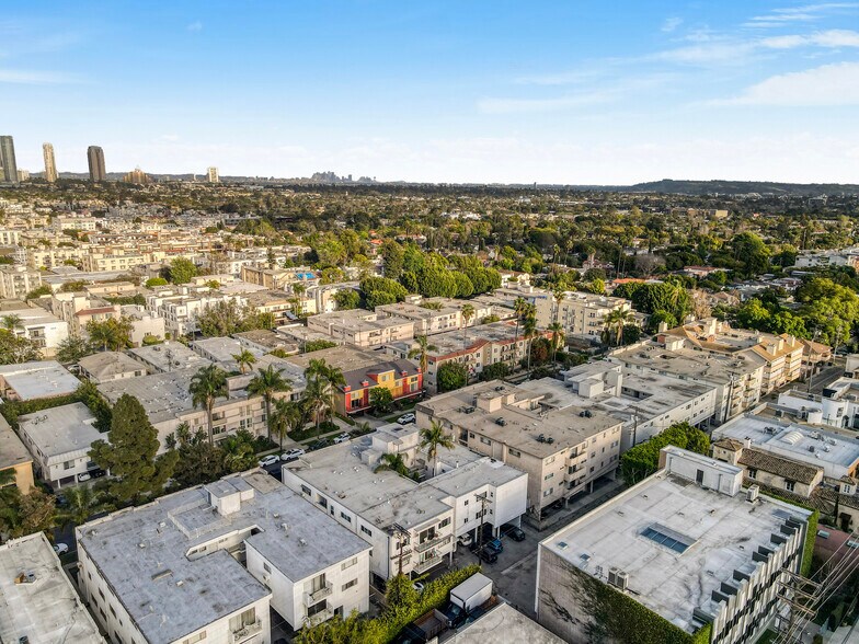 More Photos Of 1833 Westholme Ave, Los Angeles Apartments For Sale