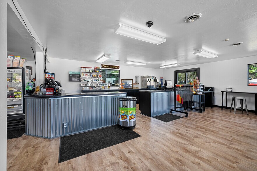 More Photos Of 15376 County Highway W, Crivitz Convenience Store For Sale