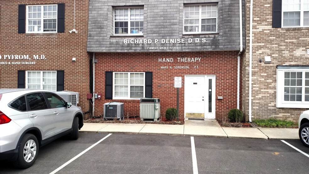 More Photos Of 14300 Gallant Fox Ln, Bowie Medical For Lease