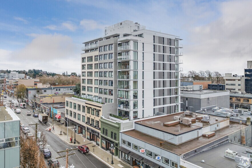 More Photos Of 825 Fort St, Victoria Apartments For Lease