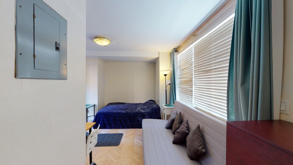 More Photos Of 518 Meeker Ave, Brooklyn Apartments For Sale