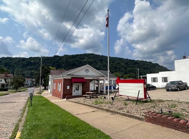 More Photos Of 565 Main St, Wellsville Office For Sale