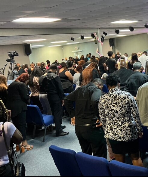 More Photos Of 4751 Selinsky Rd, Houston Religious Facility For Sale