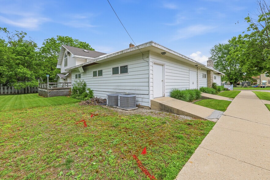 More Photos Of 181 S Main St, Markesan Office Residential For Sale