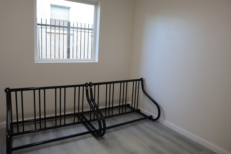 More Photos Of 4821 Compton Ave, Los Angeles Apartments For Sale