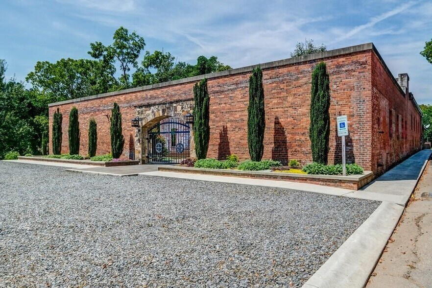 Primary Photo Of 11 Railroad St, Murphy Research And Development For Sale