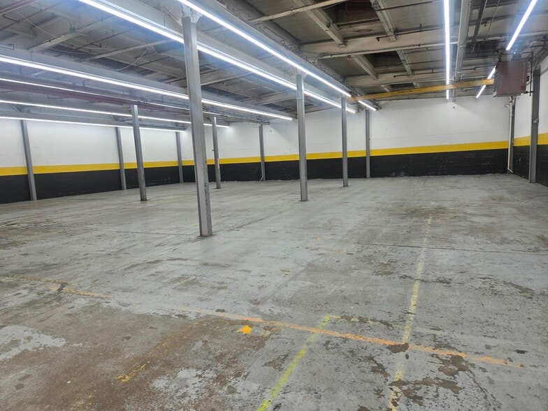 More Photos Of 59 Greenwood Ave, Midland Park Warehouse For Lease