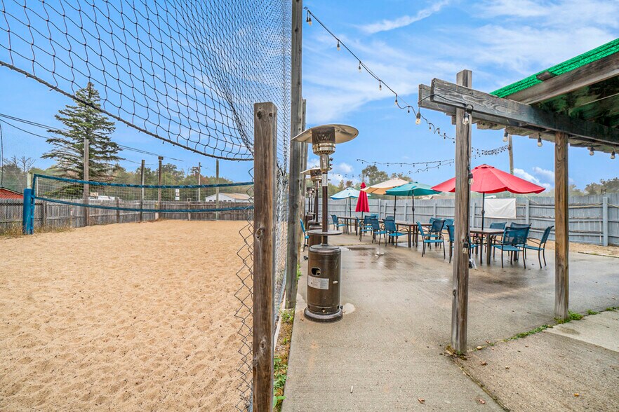 More Photos Of 6811 E M 72 Hwy, Grayling Bar For Sale