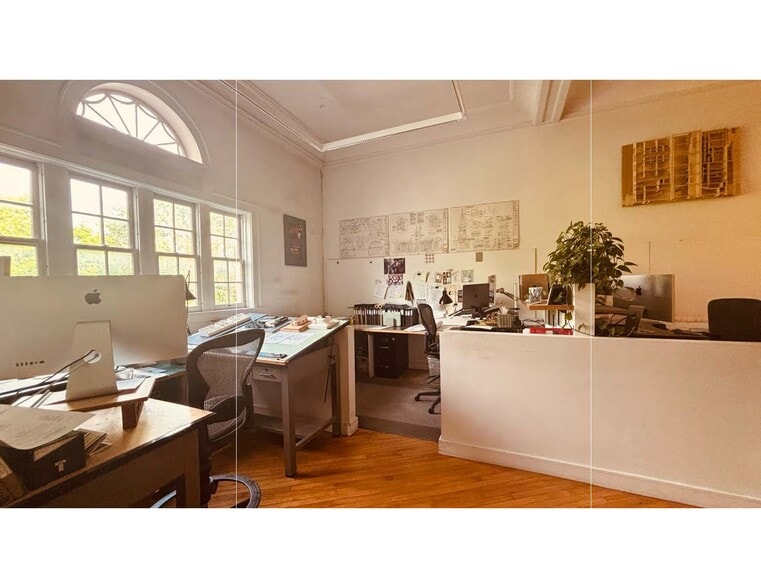 More Photos Of 117 Saint Paul St, Burlington Office For Sale