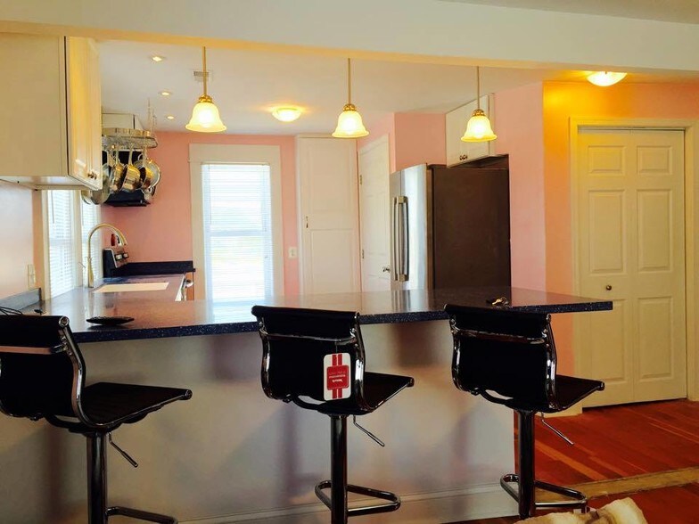 More Photos Of 1019 Berryville Ave, Winchester Storefront Retail Residential For Sale