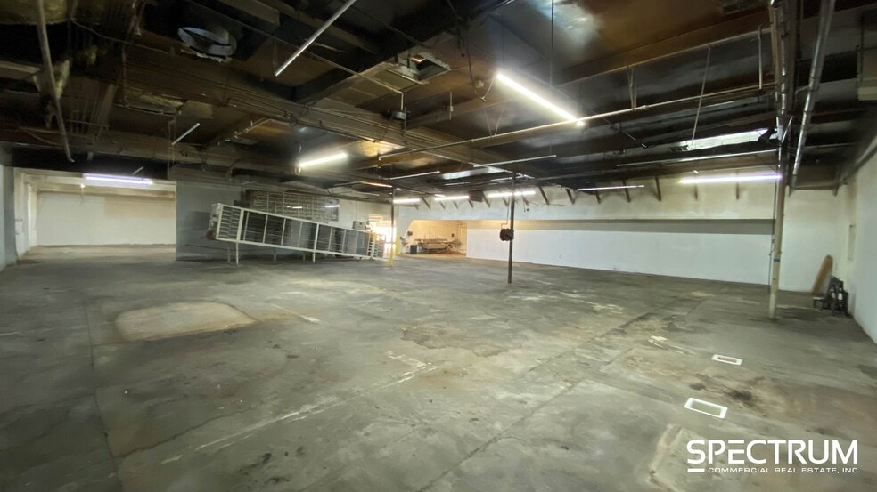 More Photos Of 14532 Blythe St, Van Nuys Manufacturing For Lease