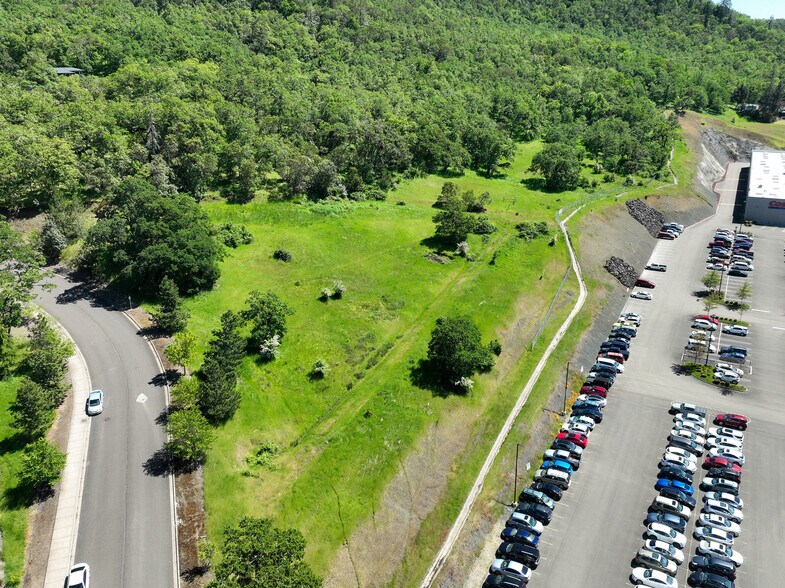 More Photos Of NE Kenneth Ford Dr, Roseburg Land For Sale
