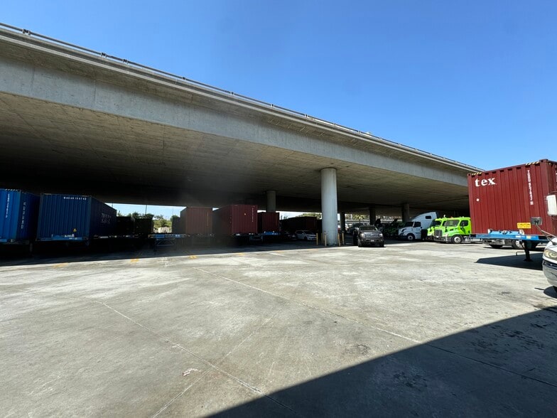 More Photos Of 2201 S Santa Fe Ave, Compton Land For Lease