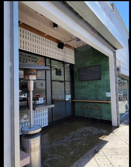 More Photos Of 452-456 N Fairfax Ave, Los Angeles Storefront For Lease