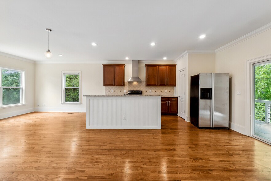 More Photos Of 1303 N Druid Hills Rd NE, Brookhaven Office Residential For Sale