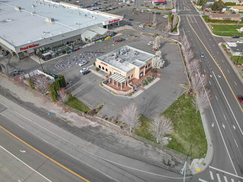 More Photos Of 2807 W 10th Ave, Kennewick General Retail For Sale