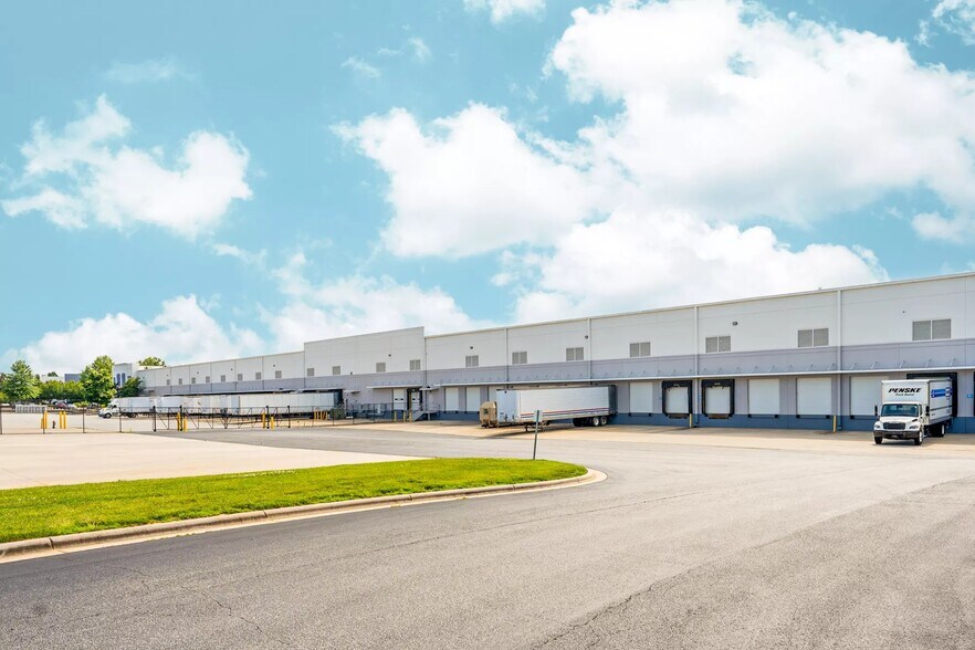 More Photos Of 657 Brigham Rd, Greensboro Unknown For Lease