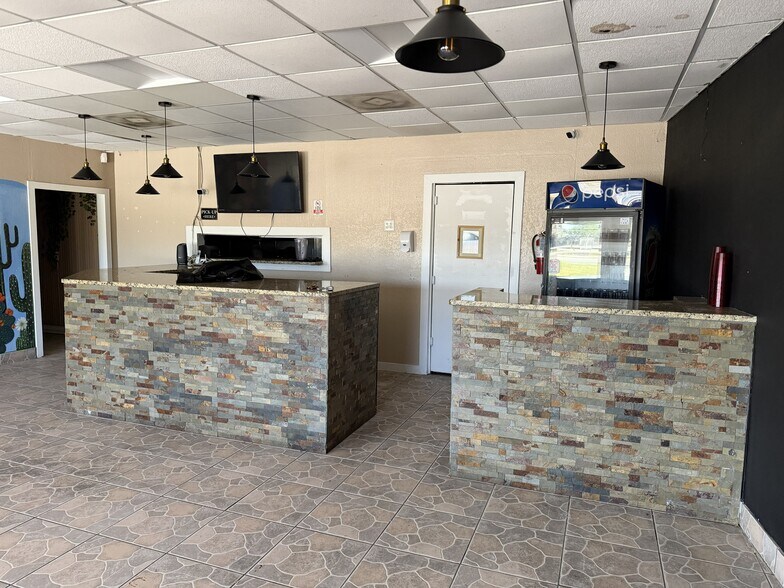 More Photos Of 7030 Branching Ct, San Antonio Fast Food For Sale