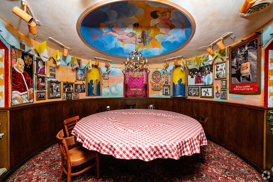 More Photos Of 6045 E 86th St, Indianapolis Restaurant For Sale