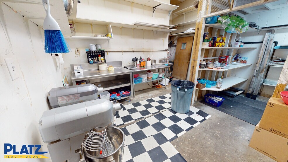 More Photos Of 4751-4771 Mahoning Ave, Youngstown Unknown For Lease