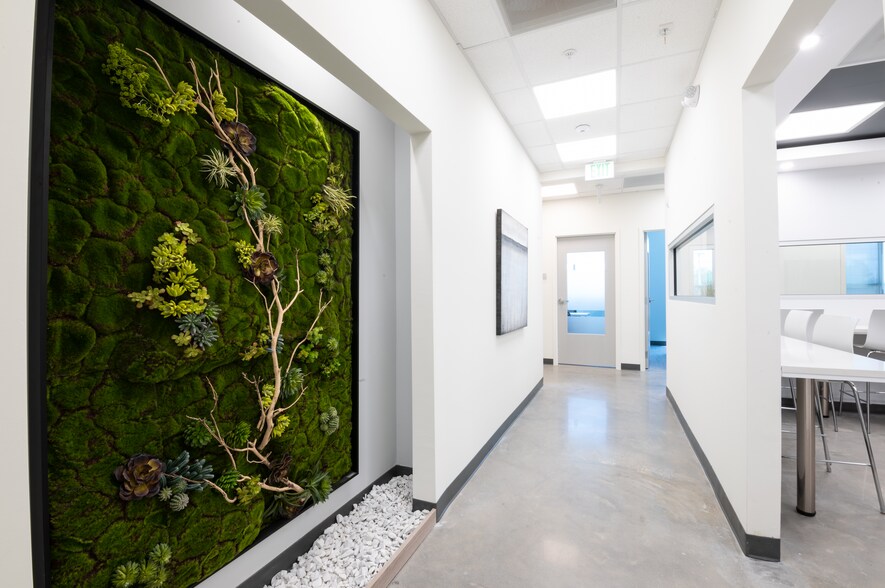 More Photos Of 7726 Winegard Rd, Orlando Storefront Retail Office For Lease