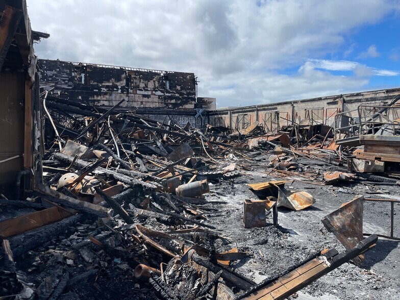 Primary Photo Of 5309-5321 E 8th St, Oakland Warehouse For Sale