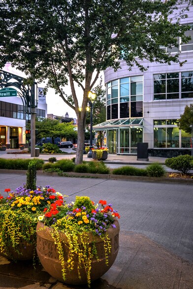 More Photos Of 2825 Colby Ave, Everett Office For Lease