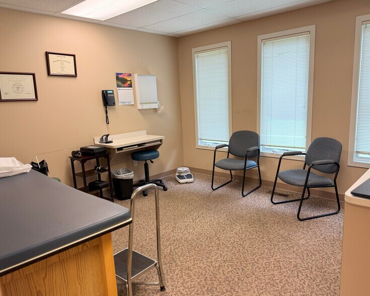 More Photos Of , Center Valley Office For Sale