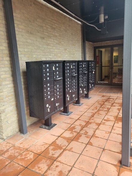 More Photos Of 8546 Broadway St, San Antonio Office Residential For Lease