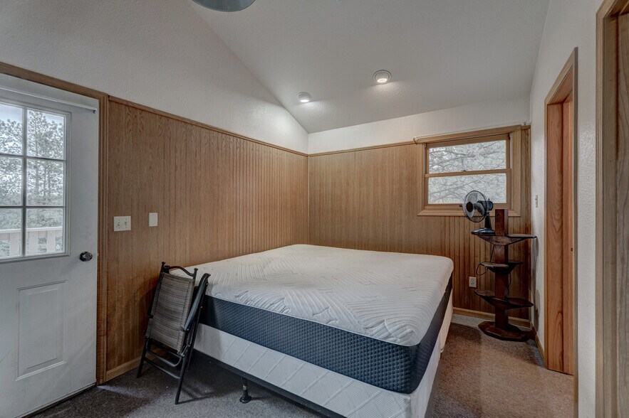 More Photos Of 1116 N 5th St, Custer Trailer Camper Park For Sale