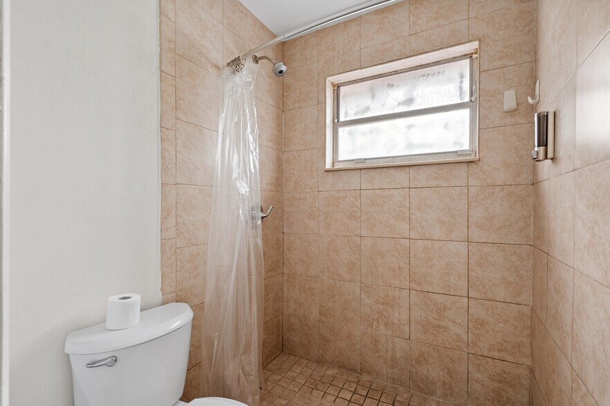 More Photos Of 1112 NE 5th Ave, Fort Lauderdale Hospitality For Sale