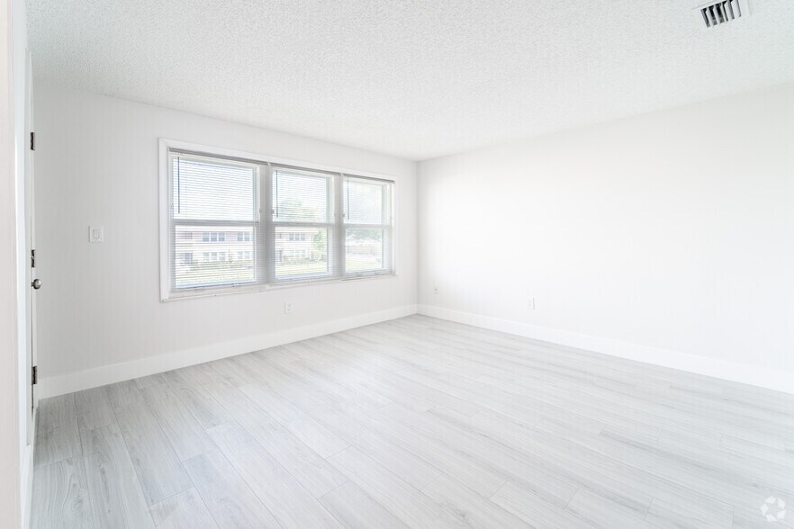 More Photos Of 311-357 Gulfstream Rd, Dania Apartments For Sale