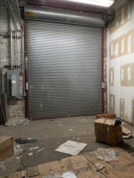More Photos Of 425 Devoe Ave, Bronx Warehouse For Sale