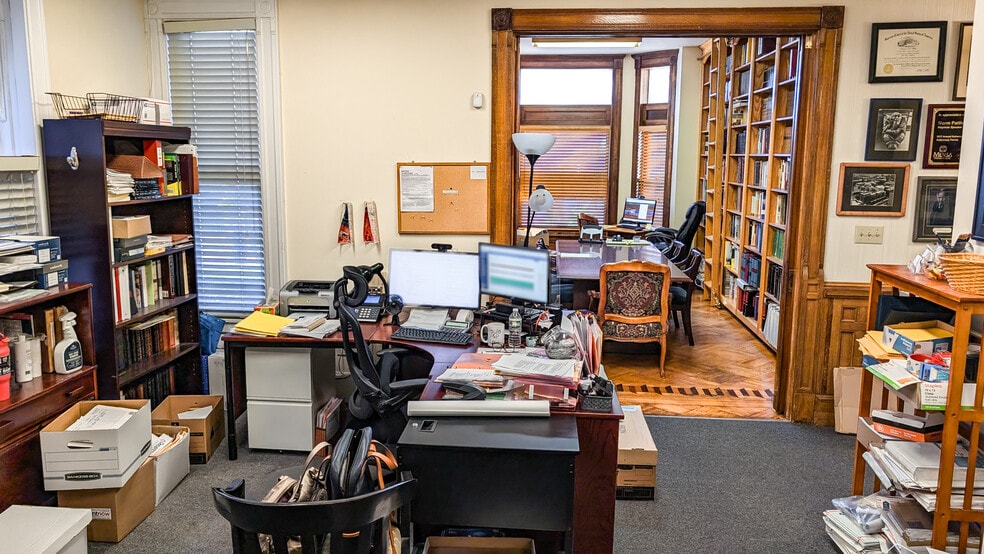 More Photos Of 383 Orange St, New Haven Apartments For Lease