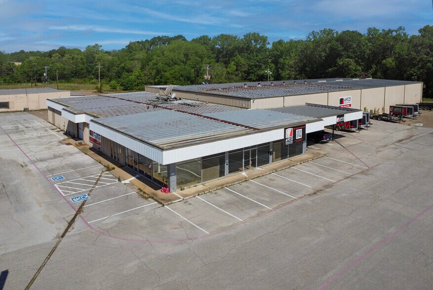 More Photos Of 127 SH 31, Longview Distribution For Lease