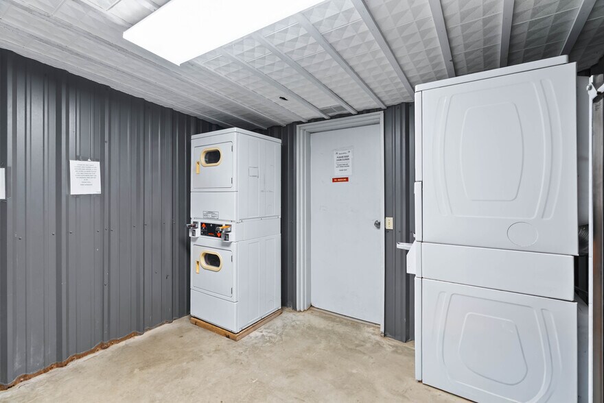 More Photos Of 3117 Highway 281, George West Specialty For Sale