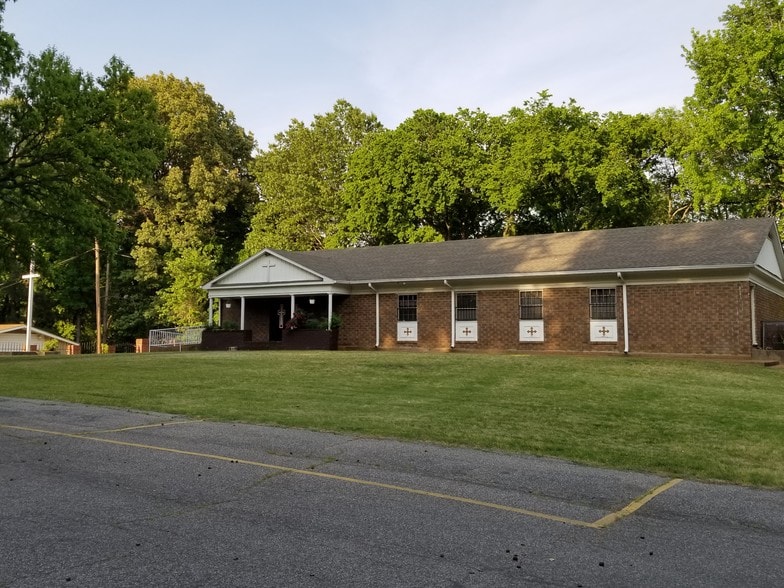Primary Photo Of 2465 Millbrook Ave, Memphis Specialty For Sale